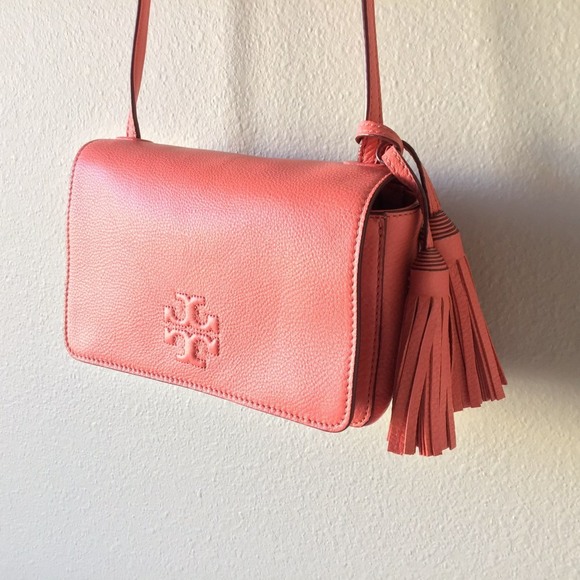 Tory Burch Handbags - NEW TORY BURCH 'Thea' Crossbody bag